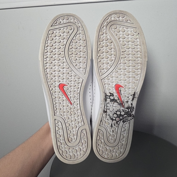 Nike Women's Sneakers - Picture 9 of 10